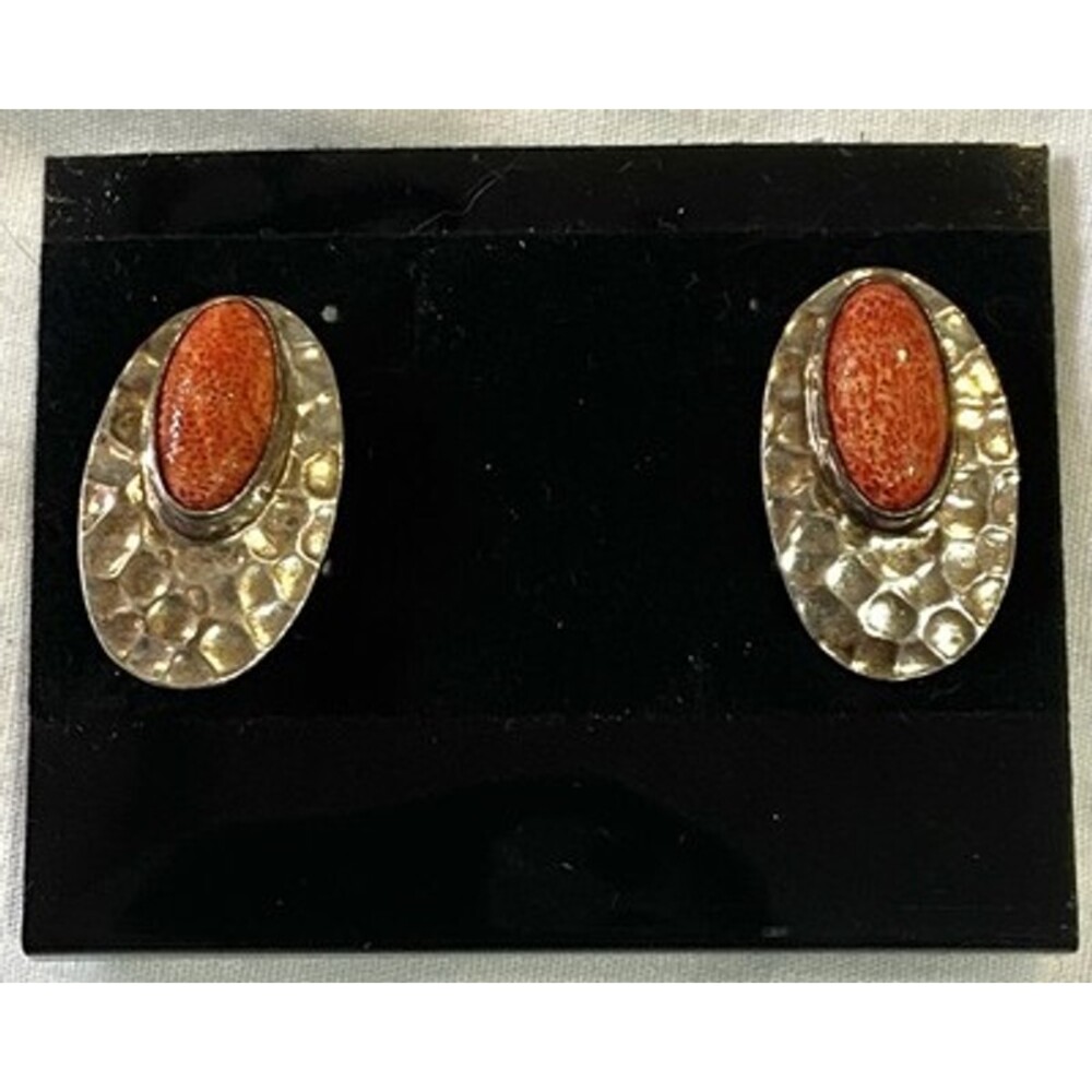 Dakota West Design Sterling Silver Coral Hammered Clip-on Earrings 1.5”L Vtg